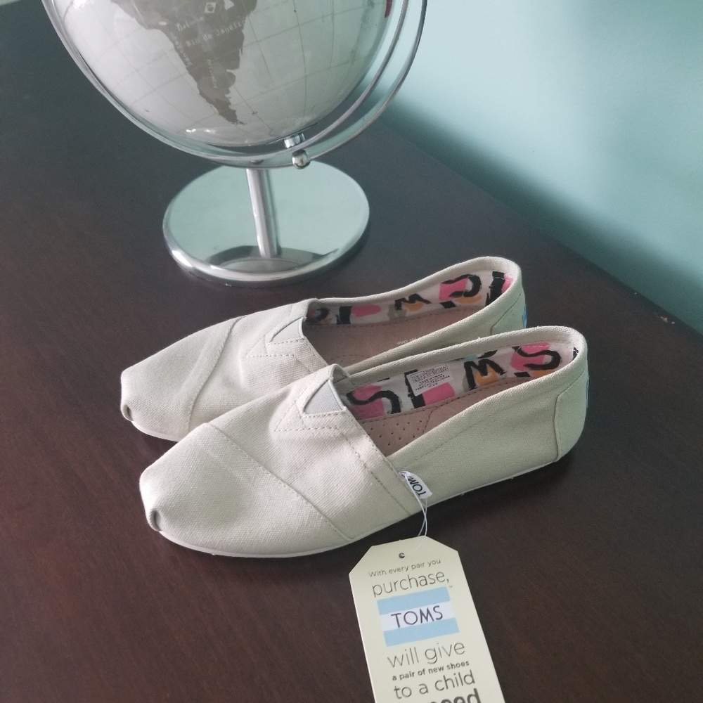 Natural Canvas TOMS